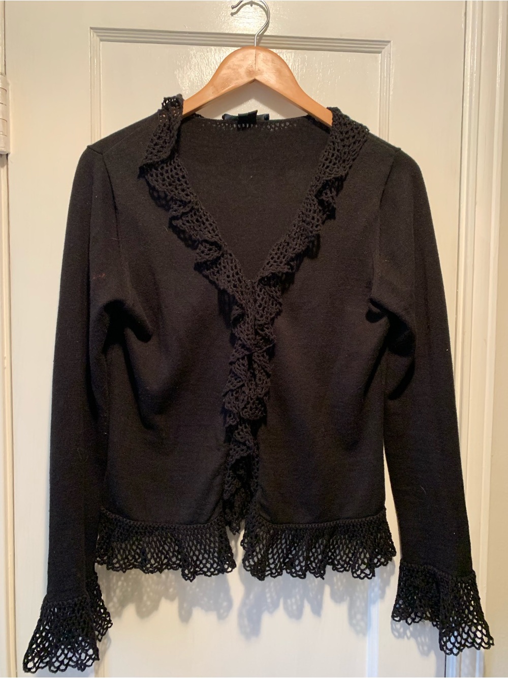 Vintage Black Crochet-Trim Women’s Cardigan Sweater Size M Boho Witchy Crochet